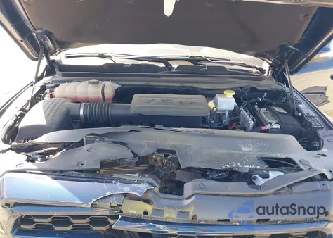 2023 Ram 1500 Big Horn 4X4 5'7 Box from USA, damaged, VIN 1C6RRFFG3PN552102